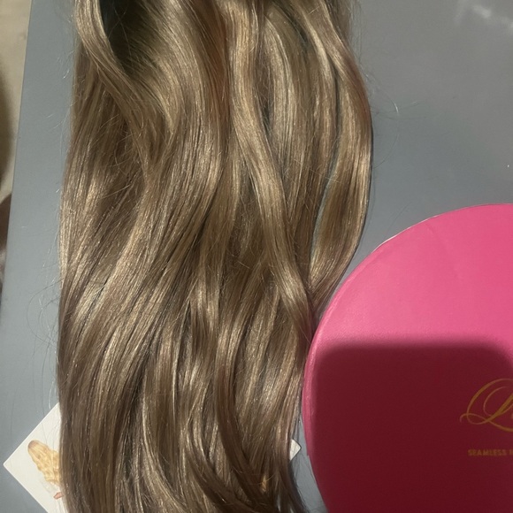 NEW LUXY  light bronde human hair clip in seamless extensions $275 160g - Picture 5 of 14
